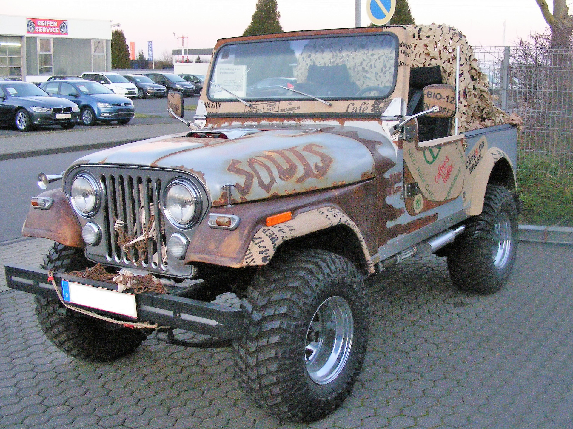 Jeep als Ratte im Ratlook lackiert